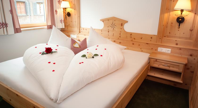 Ferienschloessl Harmonie Hotell Holzgau Exteriör bild