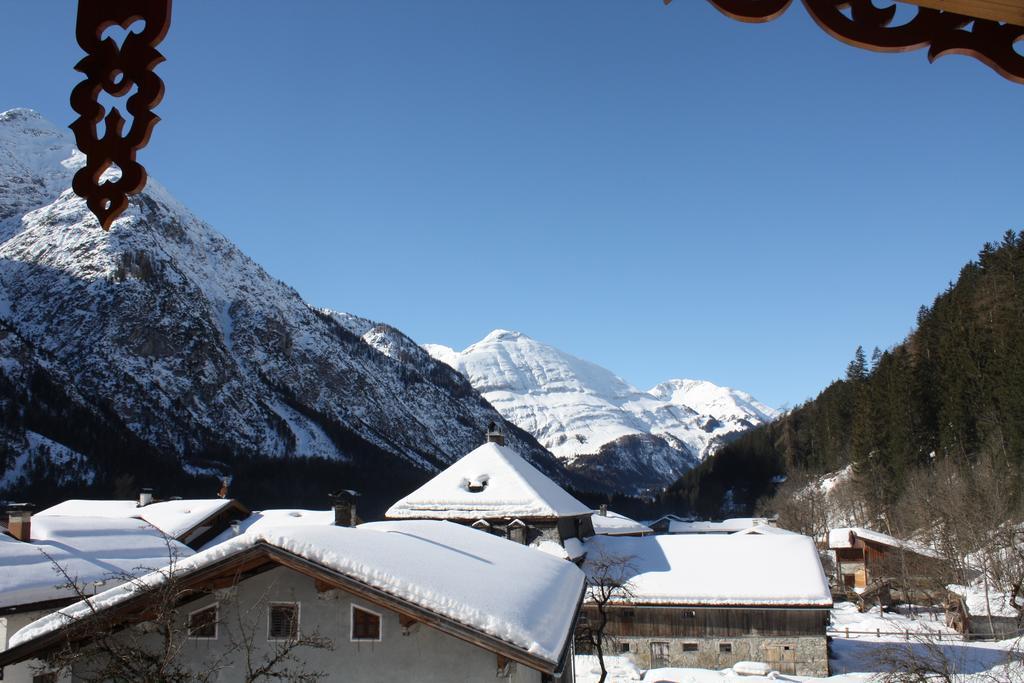 Ferienschloessl Harmonie Hotell Holzgau Exteriör bild