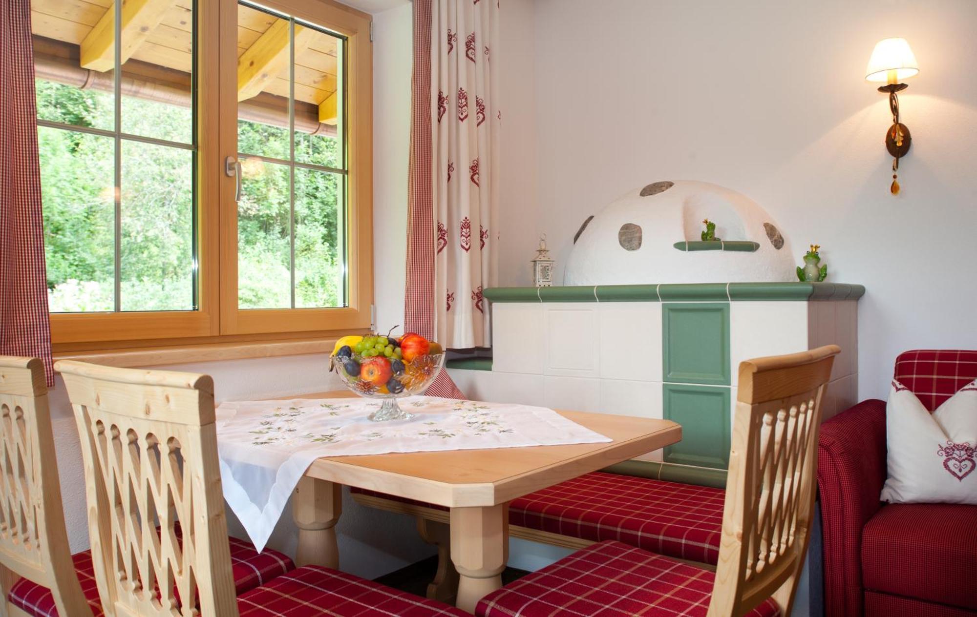 Ferienschloessl Harmonie Hotell Holzgau Exteriör bild