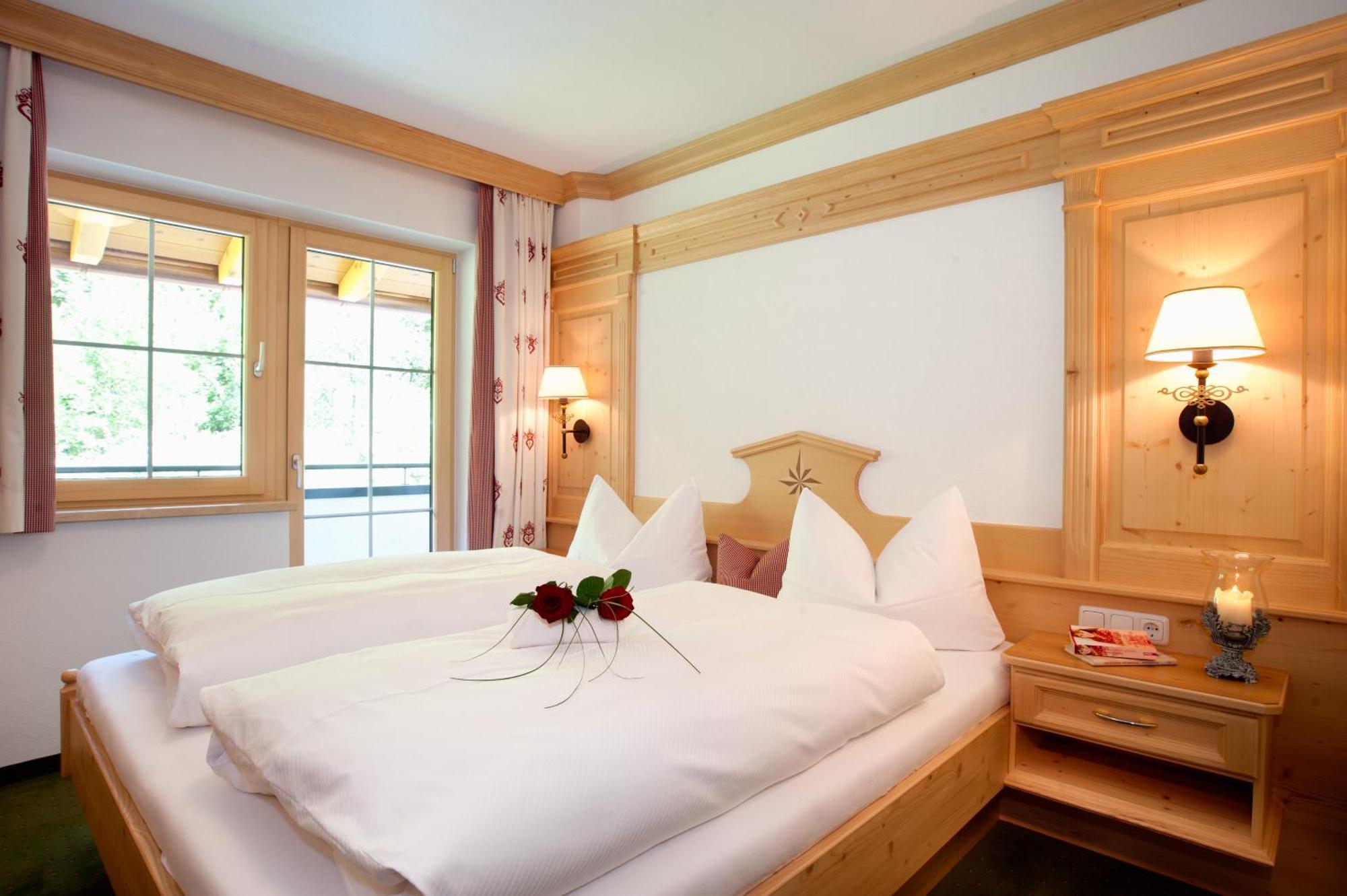 Ferienschloessl Harmonie Hotell Holzgau Rum bild