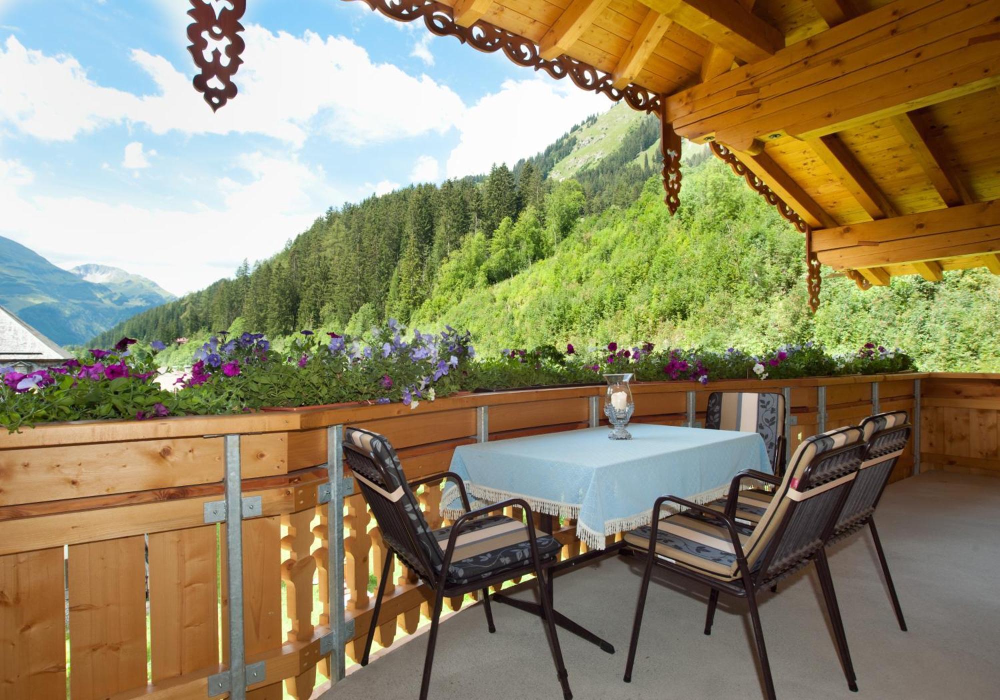 Ferienschloessl Harmonie Hotell Holzgau Rum bild